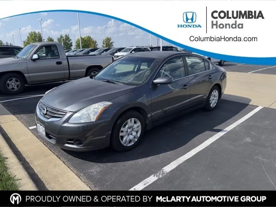 2011 Nissan Altima 2.5 S photo 1