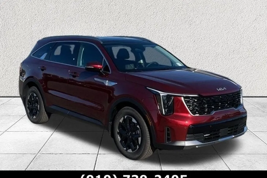 2025 Kia Sorento S photo 1