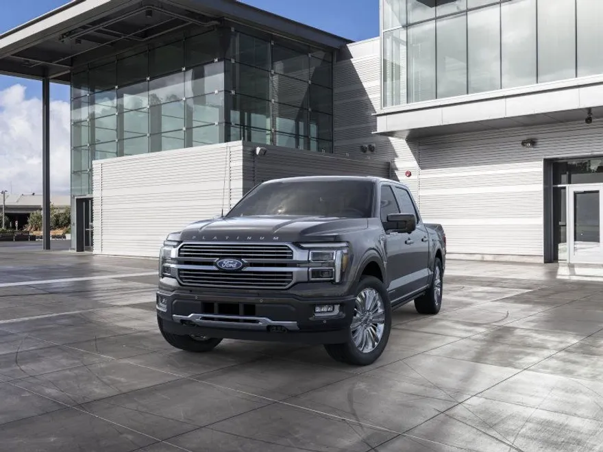 2025 Ford F-150 Platinum photo 1