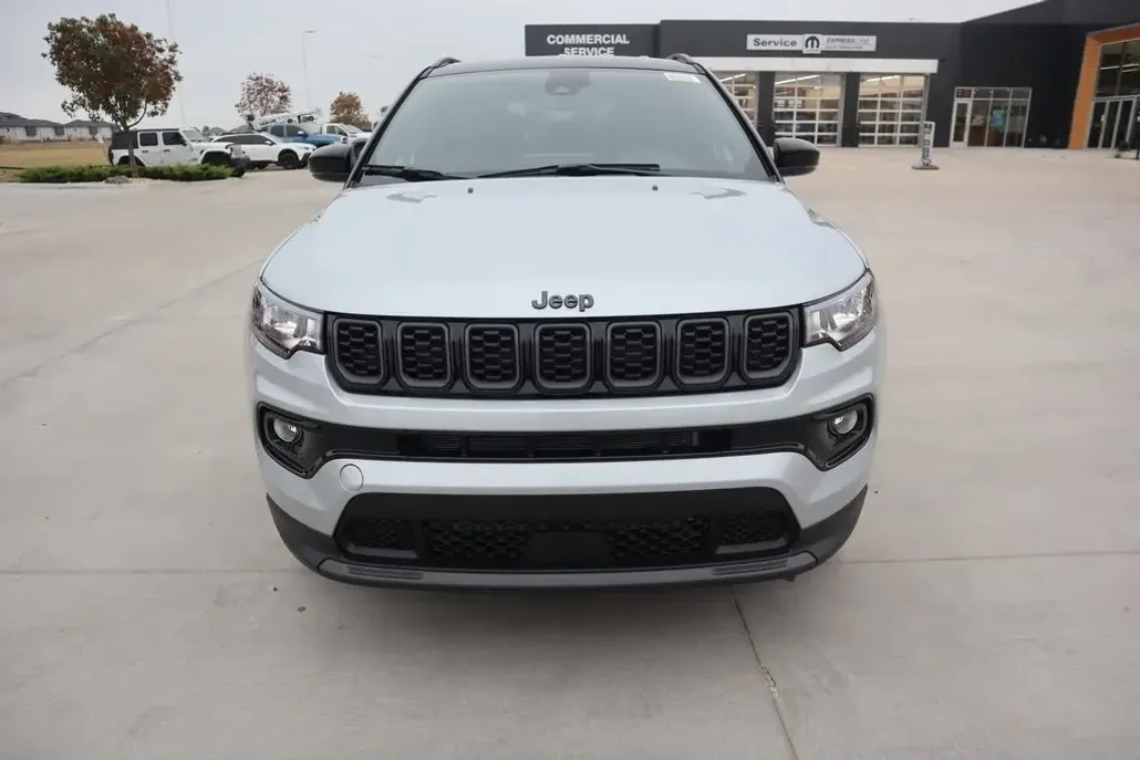 2026 Jeep Compass Limited photo 1