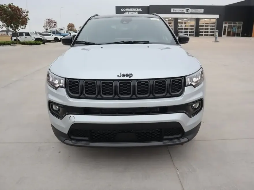 2026 Jeep Compass Limited photo 1