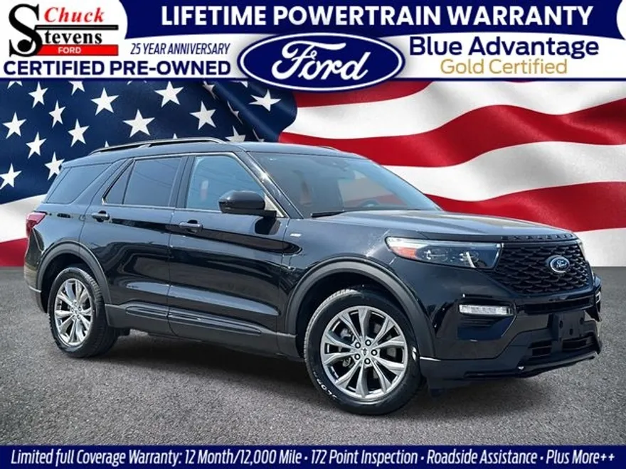 2023 Ford Explorer ST-Line photo 1