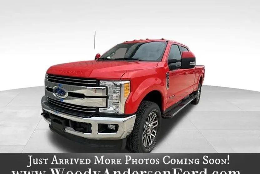 2017 Ford F-250 Lariat photo 1