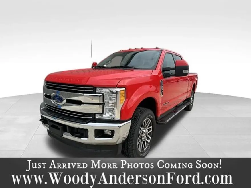 2017 Ford F-250 Lariat photo 1