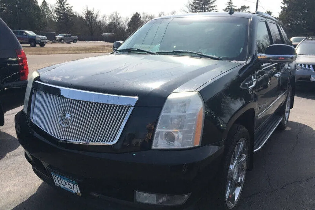 2007 Cadillac Escalade Luxury photo 1