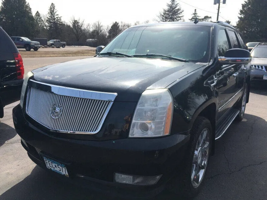 2007 Cadillac Escalade Luxury photo 1