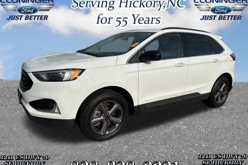 2022 Ford Edge SEL photo 1