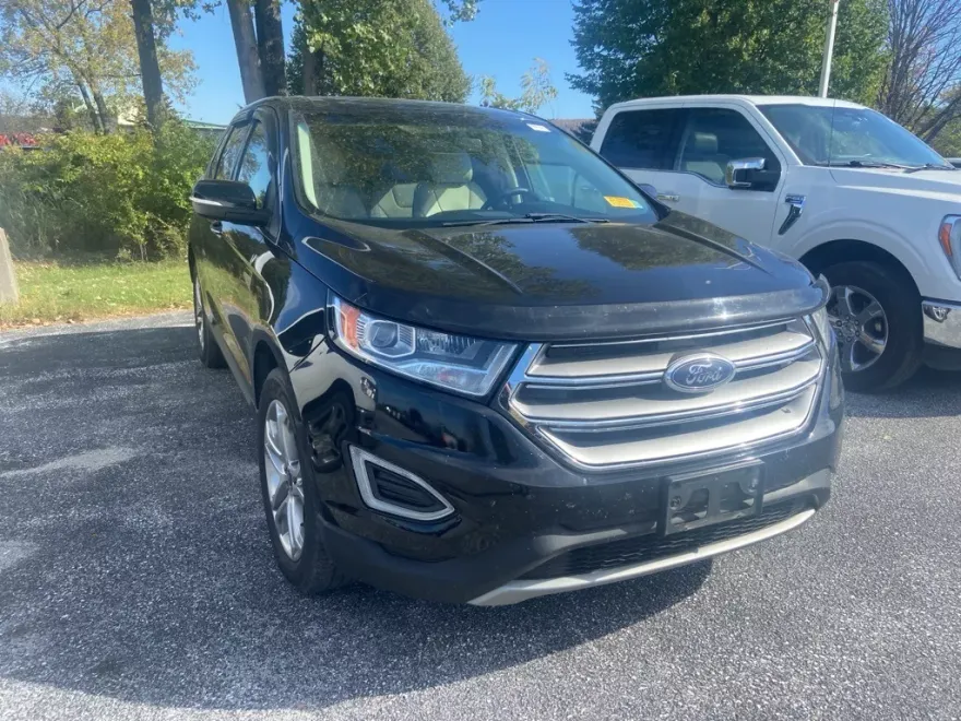 2017 Ford Edge Titanium photo 1