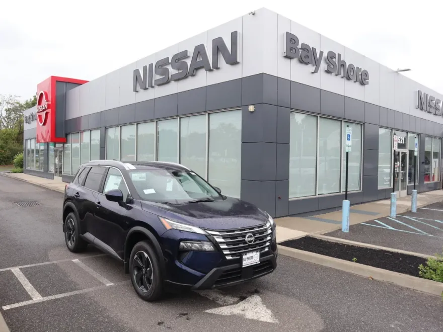 2026 Nissan Rogue SV photo 1