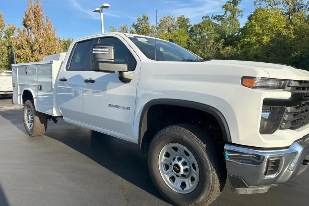 2024 Chevrolet Silverado 3500HD Work Truck photo 1