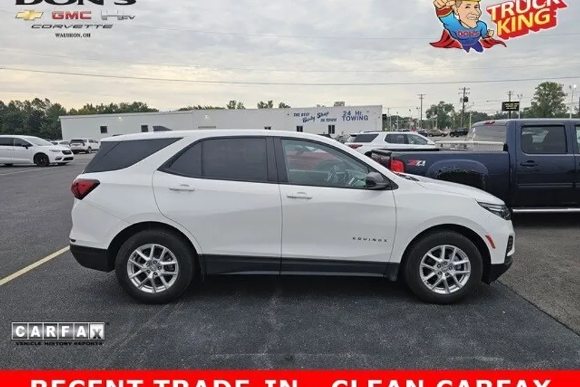2022 Chevrolet Equinox LS photo 1