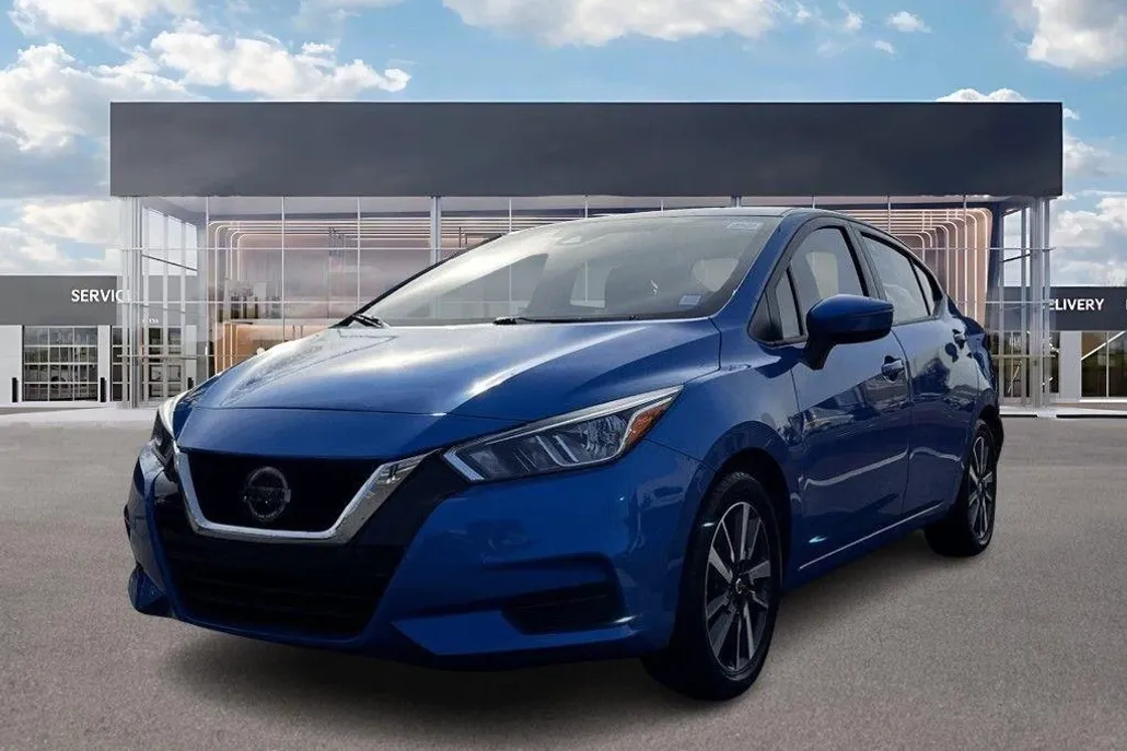 2021 Nissan Versa SV photo 1