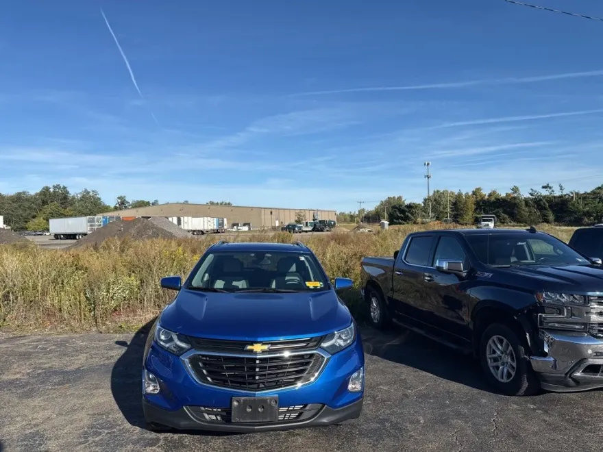 2019 Chevrolet Equinox LT photo 1