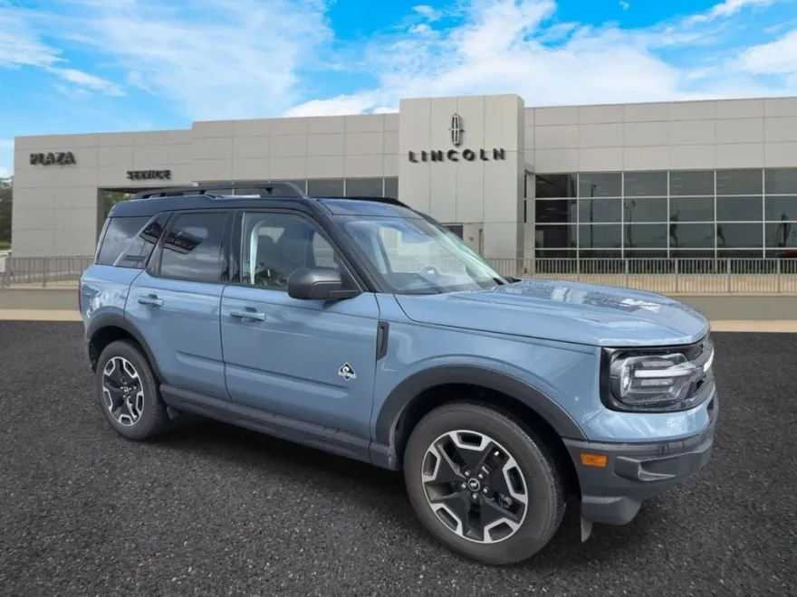 2024 Ford Bronco Sport Outer Banks photo 1