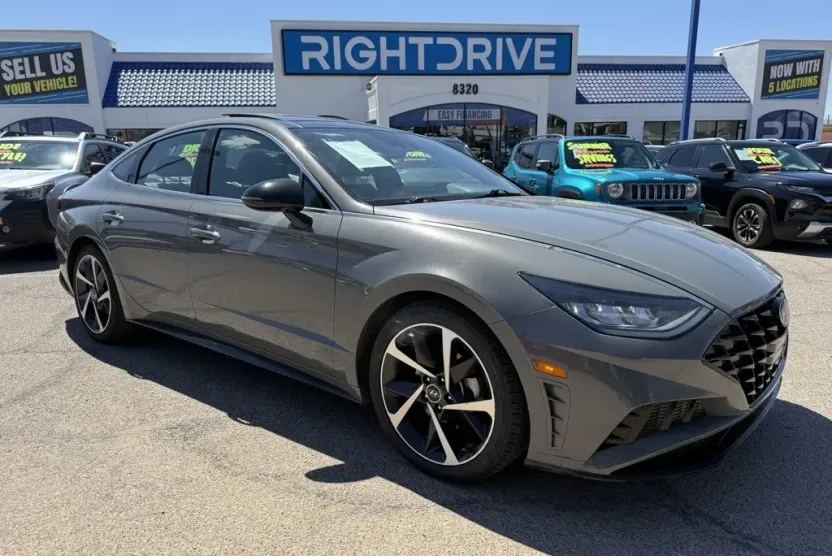 2023 Hyundai Sonata SEL Plus photo 1
