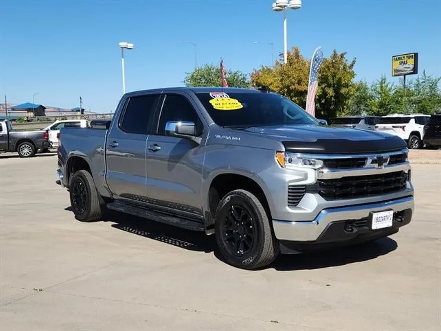 2024 Chevrolet Silverado 1500 LT photo 1