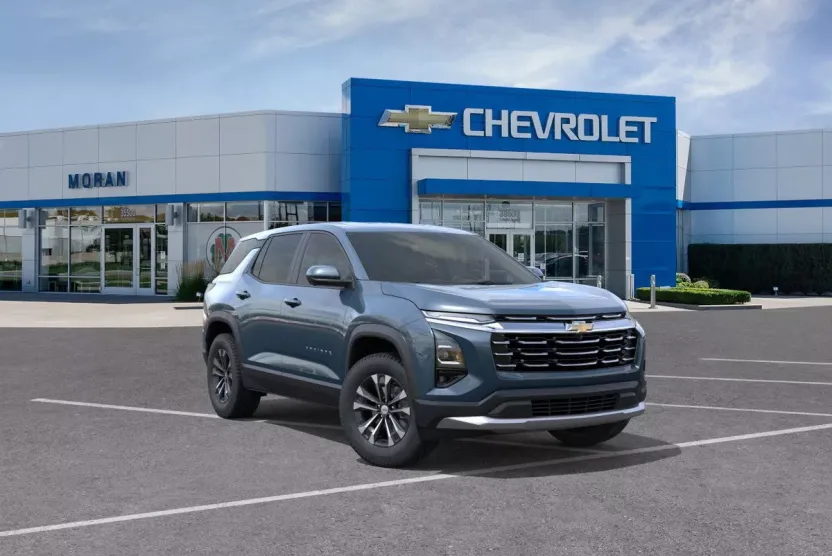 2026 Chevrolet Equinox LT photo 1