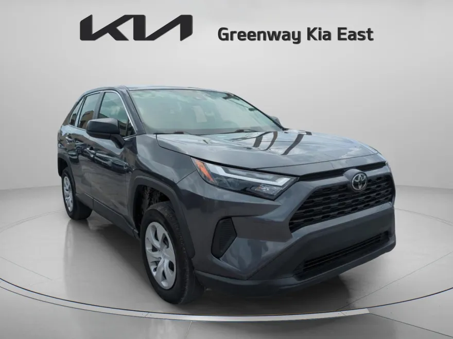 2024 Toyota RAV4 LE photo 1