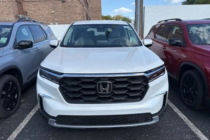 2025 Honda Pilot EX-L photo 1