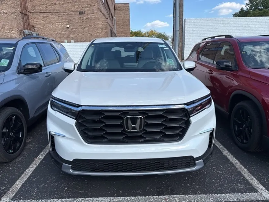 2025 Honda Pilot EX-L photo 1