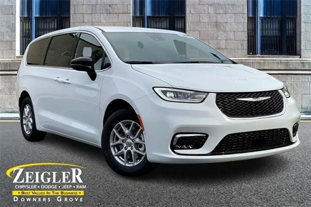 2025 Chrysler Pacifica photo 1