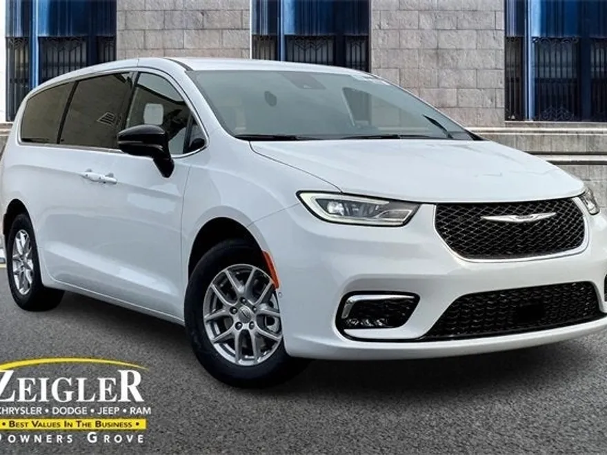 2025 Chrysler Pacifica photo 1