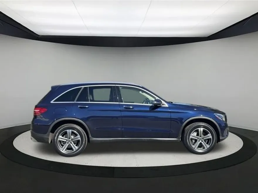 2019 Mercedes Benz GLC 300 4MATIC photo 1