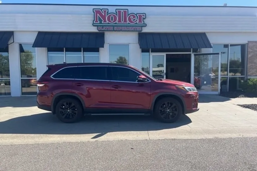 2019 Toyota Highlander Sport photo 1
