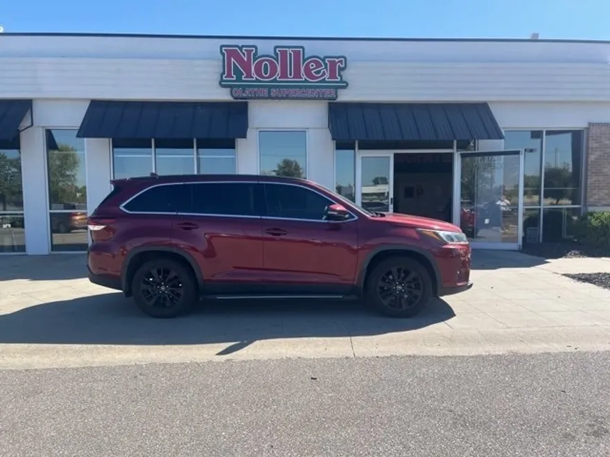 2019 Toyota Highlander Sport photo 1