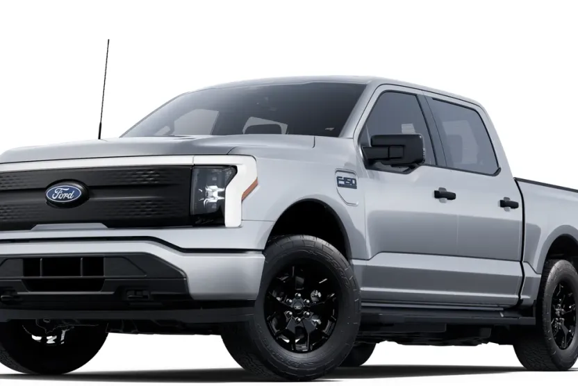 2025 Ford F-150 Lightning XLT photo 1