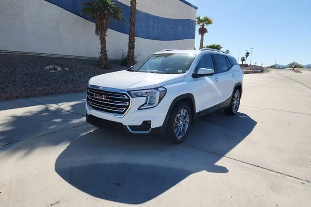 2024 Gmc Terrain SLT photo 1