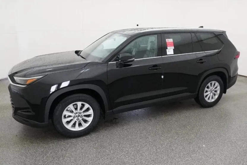 2026 Toyota Grand Highlander XLE photo 1