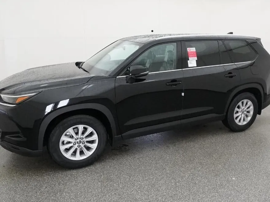 2026 Toyota Grand Highlander XLE photo 1