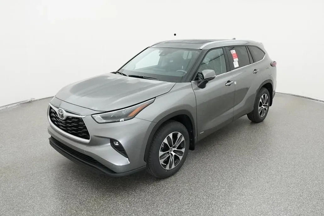 2025 Toyota Highlander Hybrid XLE photo 1