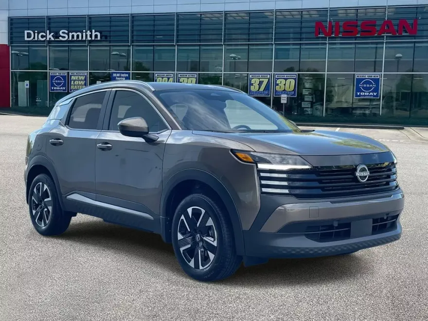 2025 Nissan Kicks SV photo 1