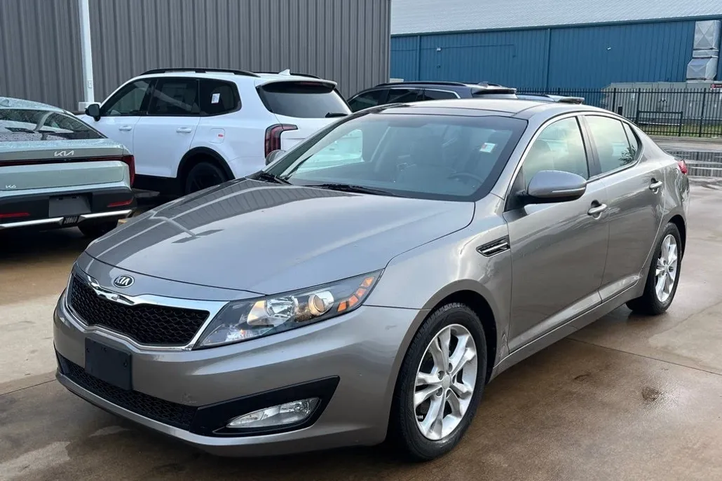 2013 Kia Optima EX photo 1