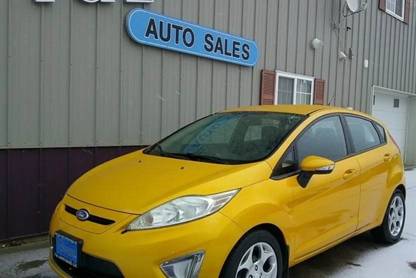 2011 Ford Fiesta SES photo 1
