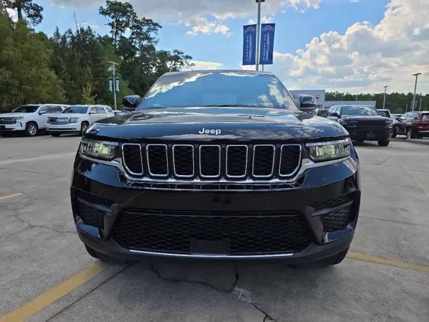 2025 Jeep Grand Cherokee Laredo X photo 1