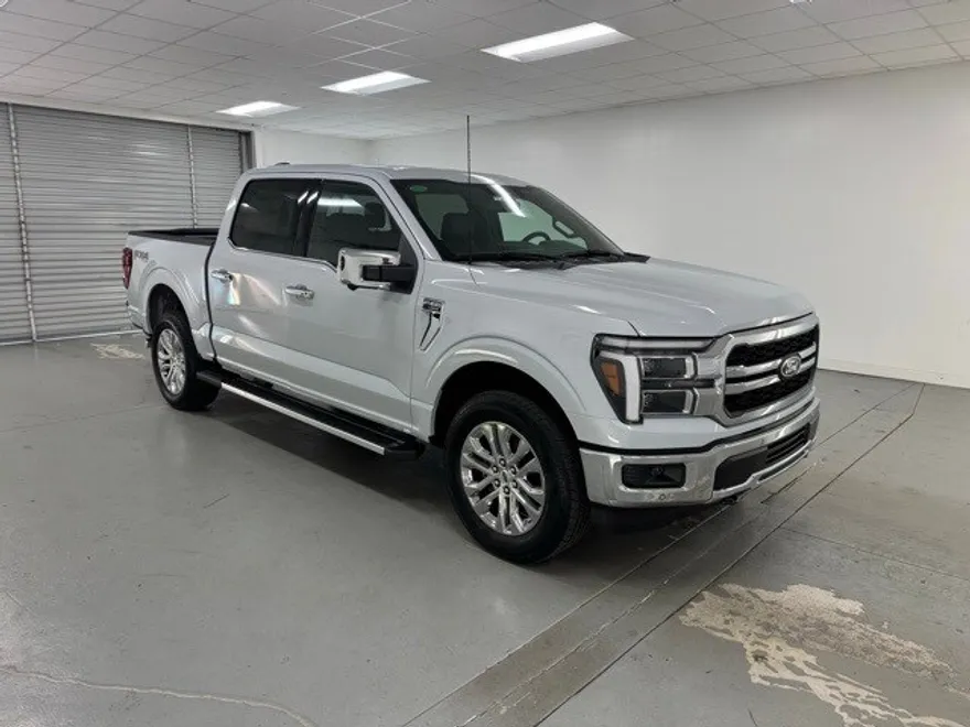 2025 Ford F-150 Lariat photo 1