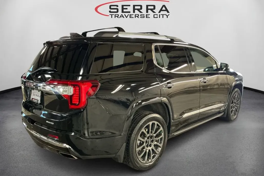2022 Gmc Acadia Denali photo 1