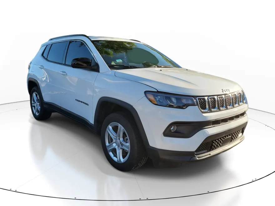 2023 Jeep Compass Latitude photo 1