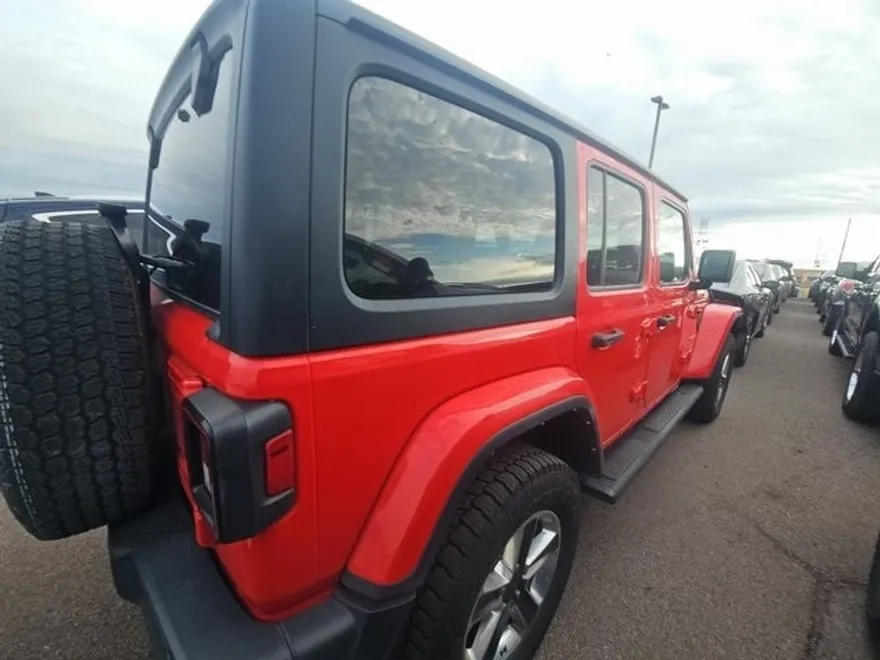 2022 Jeep Wrangler Unlimited Sahara photo 1
