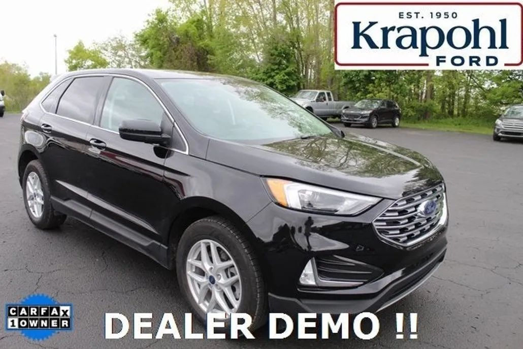 2022 Ford Edge SEL photo 1