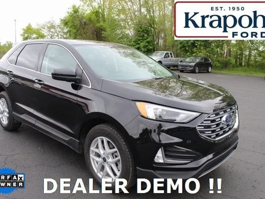 2022 Ford Edge SEL photo 1