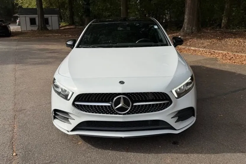 2020 Mercedes Benz A 220 photo 1