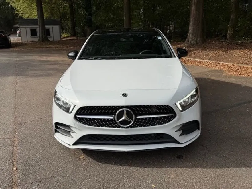 2020 Mercedes Benz A 220 photo 1