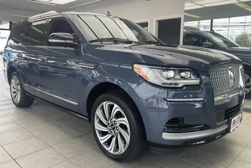 2022 Lincoln Navigator Reserve photo 1