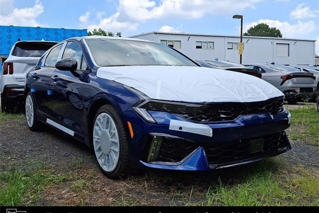2026 Kia K5 GT photo 1