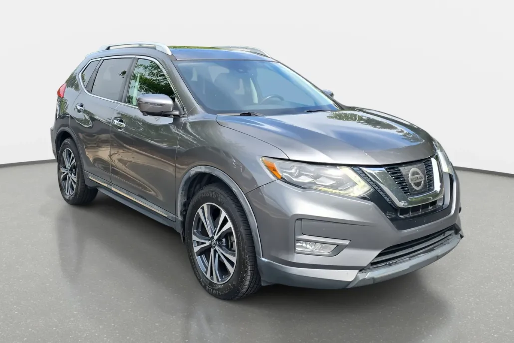 2017 Nissan Rogue SL photo 1