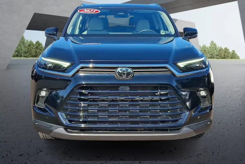 2025 Toyota Grand Highlander Limited photo 1